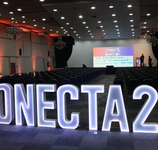 Conecta 2023 - Iluminando a trajetória do sucesso empresarial 