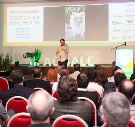 8º Encontro Empresarial da Acibalc é marcado por homenagens ao pioneirismo, lançamento de prêmio, além de palestras com grandes 