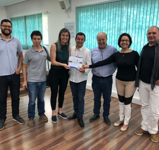 Acibalc participa da entrega do Plano de Desenvolvimento Econômico de Balneário Camboriú