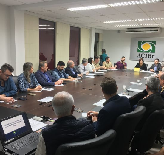 Acibalc participa de reunião plenária da Facisc em Brusque 