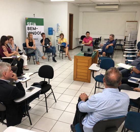 Acibalc sedia reunião do Fórum de Entidades de Balneário Camboriú