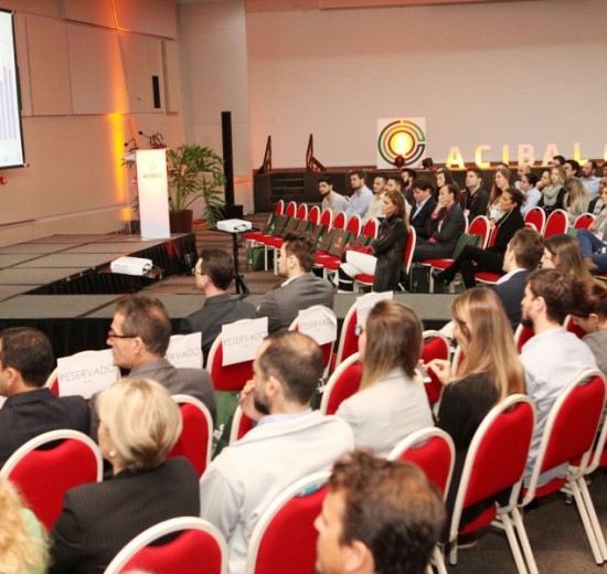 Cases nacionais, homenagens e palestras marcam a 6ª edição do Encontro Empresarial da Acibalc