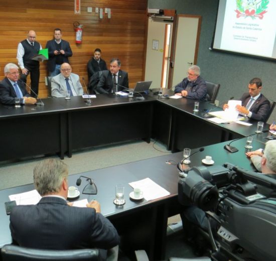 Facisc apresenta na Alesc preocupações do setor com a infraestrutura em SC