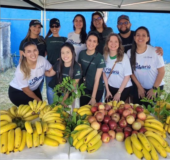 Núcleo de Cooperativismo da ACIBALC apoia ação de limpeza do Rio Camboriú 
